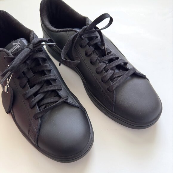 NWT Puma Smash V2 Sneakers Black - Picture 1 of 12